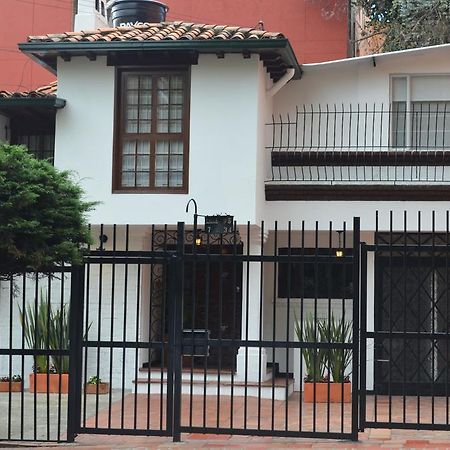 Casa Prada Bed & Breakfast Bogota Exterior photo