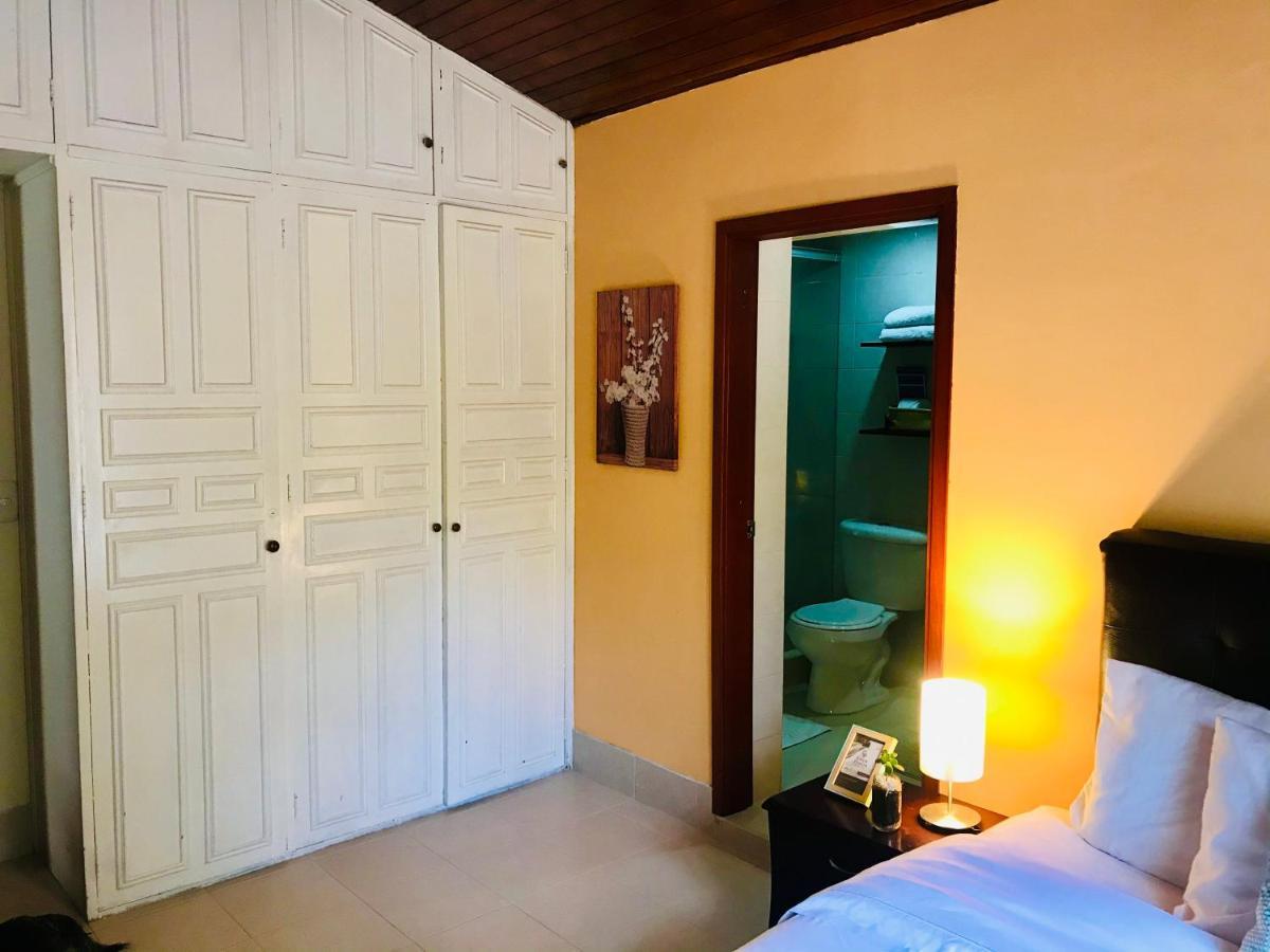 Casa Prada Bed & Breakfast Bogota Exterior photo
